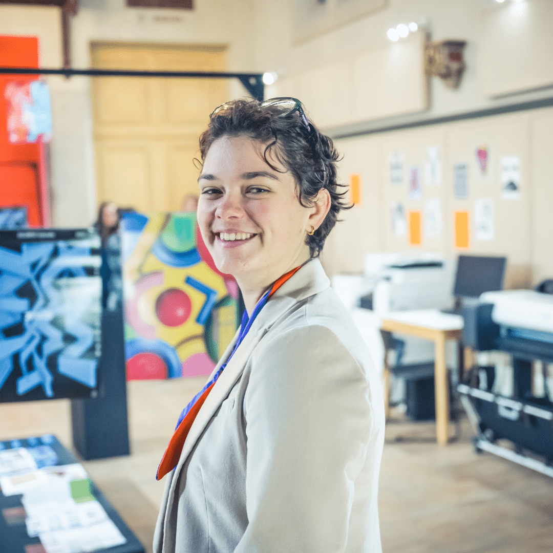 Une étudiante de l'école de design de Troyes